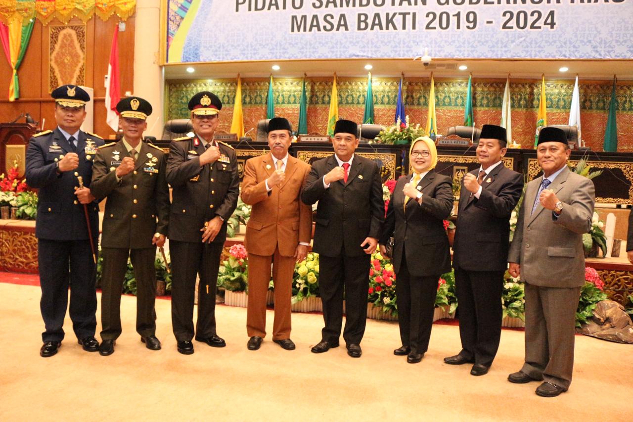 Kapolda Riau Hadiri Rapat Paripurna Gubernur Riau 